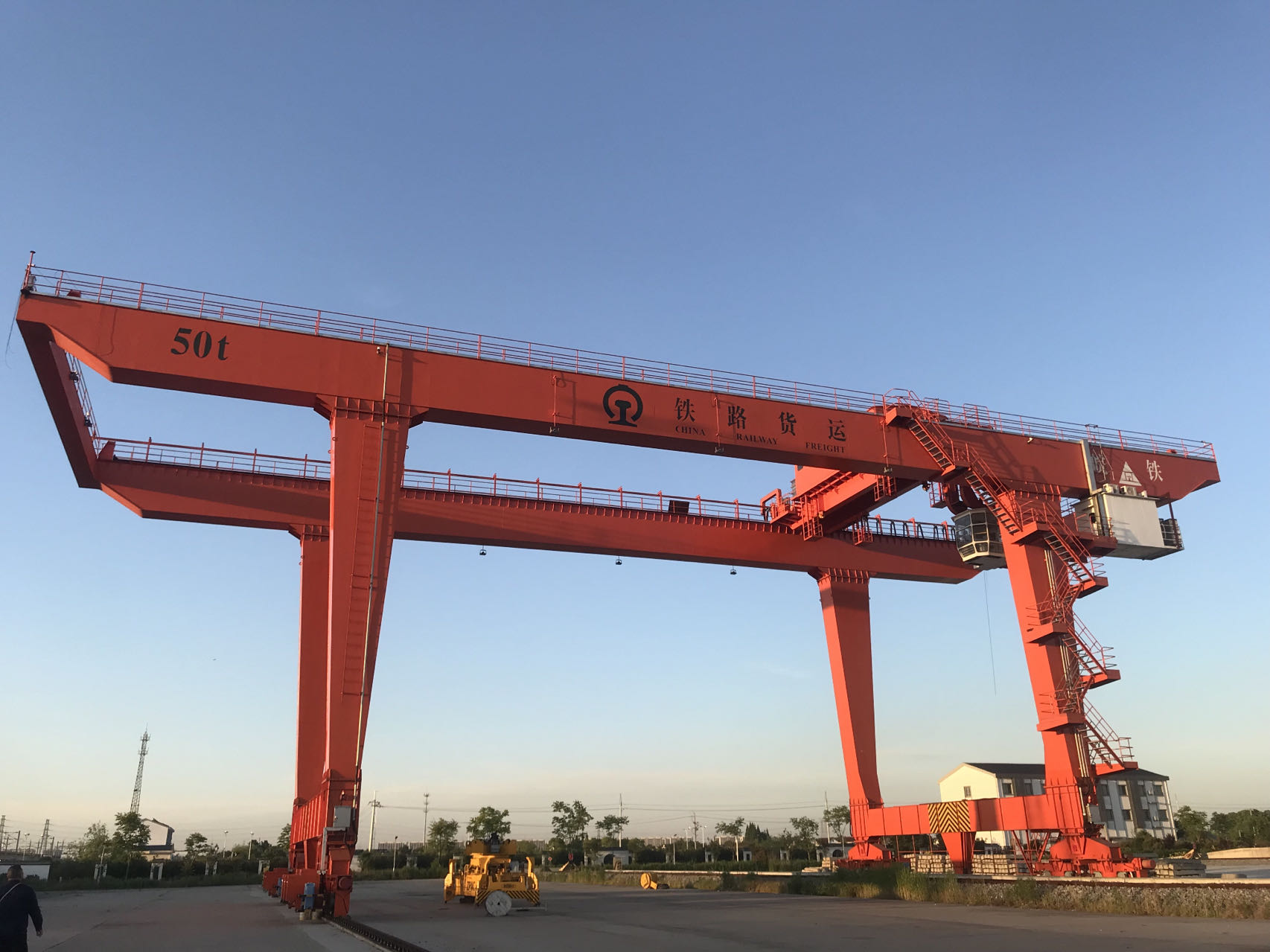 轨道式集装箱门式起重机