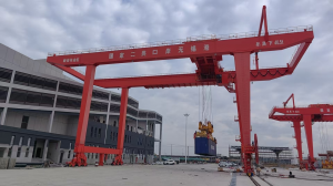 轨道式集装箱门式起重机